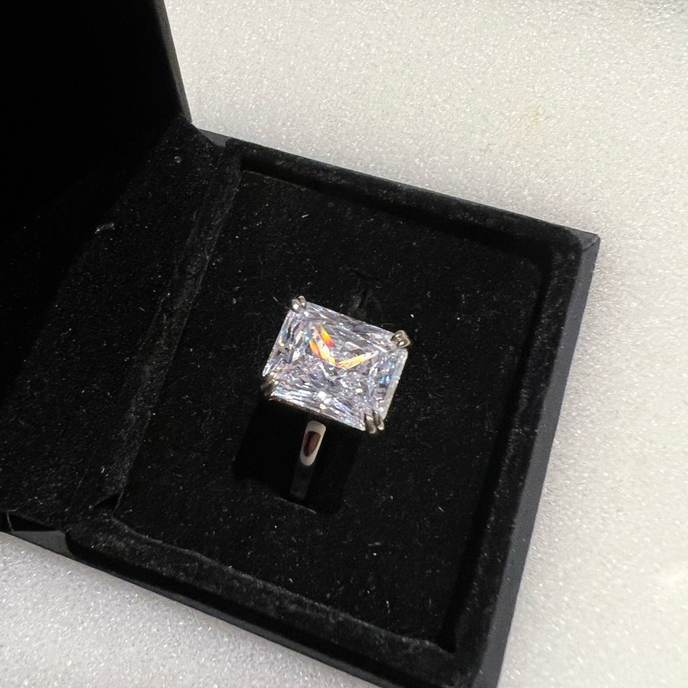 Lajerrio engagement ring